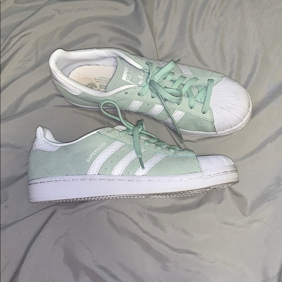 adidas Shoes - size 9 1/2 mint adidas superstars